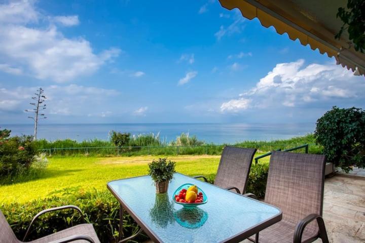 Mola Kaliva Sea View, 100M From The Beach! Exterior photo