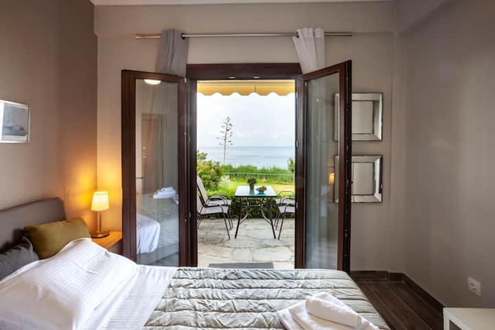 Mola Kaliva Sea View, 100M From The Beach! Room photo
